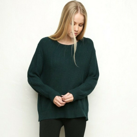 Brandy Melville Sweaters - Brandy Melville knit sweater emerald green
